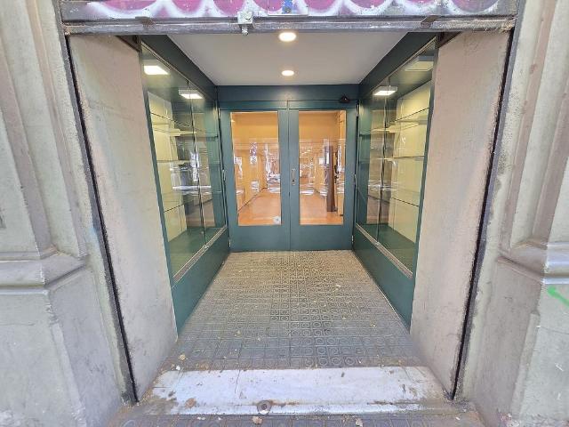 Local comercial en alquiler en calle D'aribau, Barcelona, de 155 m² 3 habitaciones por 3.000