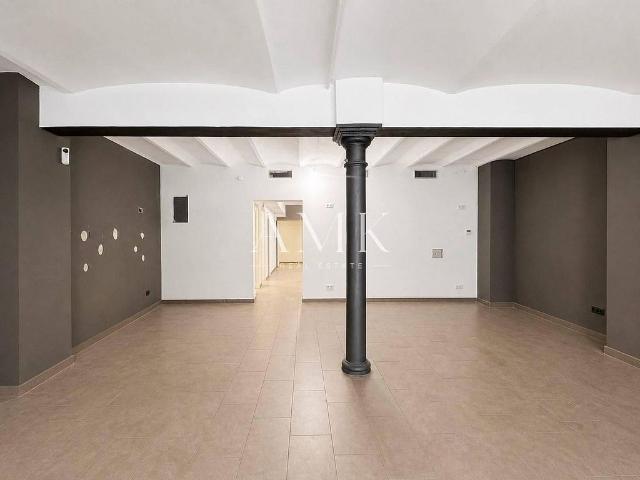 Local comercial en alquiler en calle D'aribau, Barcelona, de 369 m² por 8.500