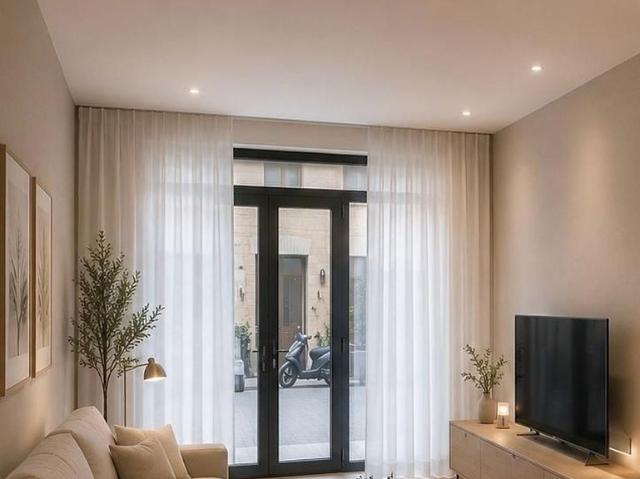 Local comercial en alquiler en calle De Copèrnic, Barcelona, de 36 m² 2 habitaciones por 950