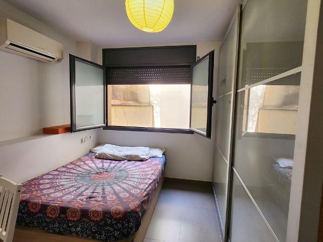 Local comercial en alquiler en calle De Campo Florido, Barcelona, de 48 m² 3 habitaciones por 1.140