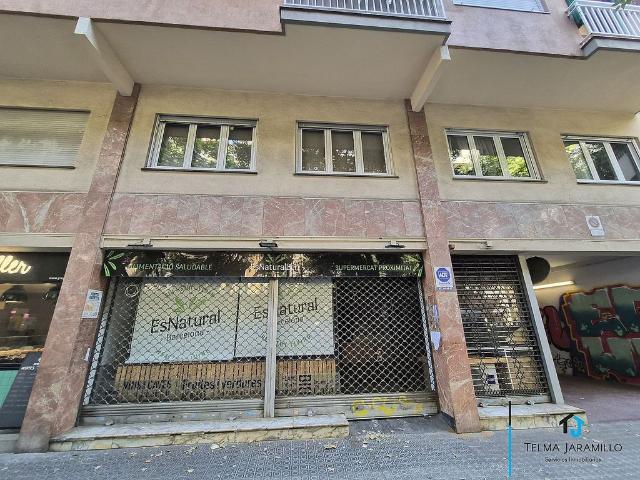 Local comercial en alquiler en calle De Casanova, Barcelona, de 211 m² 2 habitaciones por 2.600