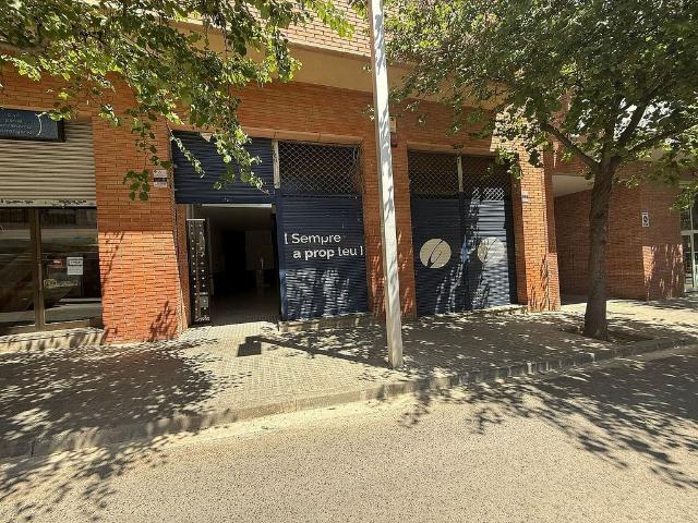 Local comercial en alquiler en calle De Cristòfor Colom, Sant Cugat del Vallès, de 500 m² 4 habitaciones por 5.500