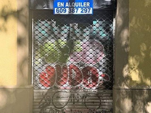 Local comercial en alquiler en calle De Bailèn, Barcelona, de 94 m² 1 habitación por 1.400