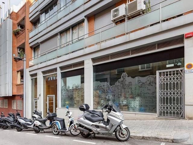 Local comercial en alquiler en calle De Brussel·Les, Barcelona, de 180 m² 1 habitación por 1.142