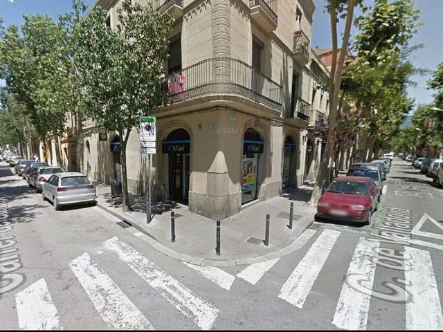 Local comercial en alquiler en calle De Galileu, Barcelona, de 152 m² 2 habitaciones por 1.500