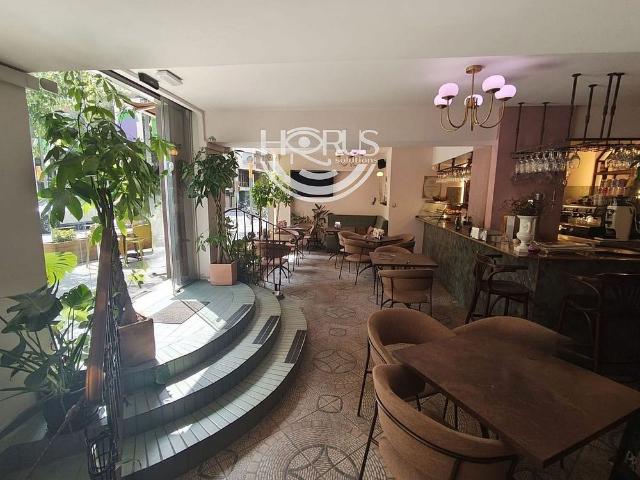 Local comercial en alquiler en calle De Galileu, Barcelona, de 95 m² por 1.100