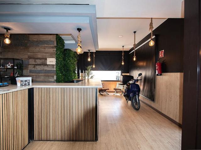 Local comercial en alquiler en calle De Girona, Sant Feliu de Guíxols, de 80 m² 4 habitaciones por 900