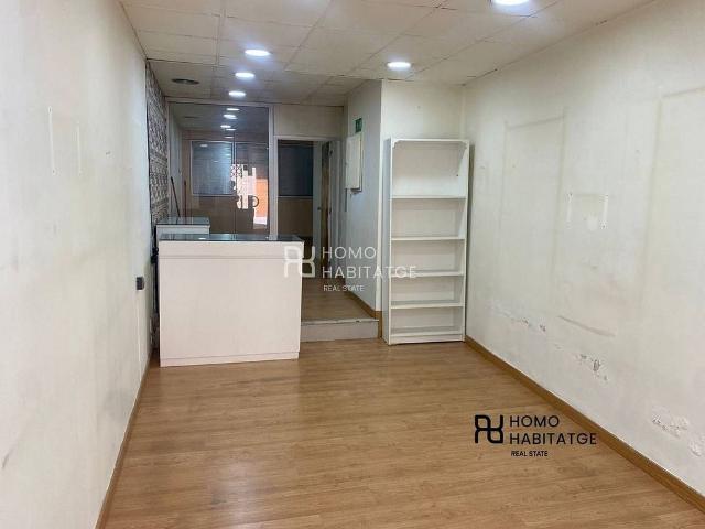Local comercial en alquiler en calle De Gràcia, Sabadell, de 115 m² por 875