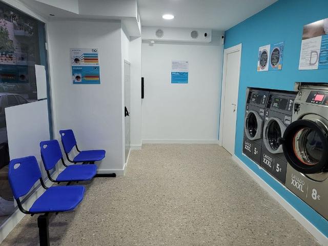 Local comercial en alquiler en calle De Guitard, Barcelona, de 42 m² 2 habitaciones por 850