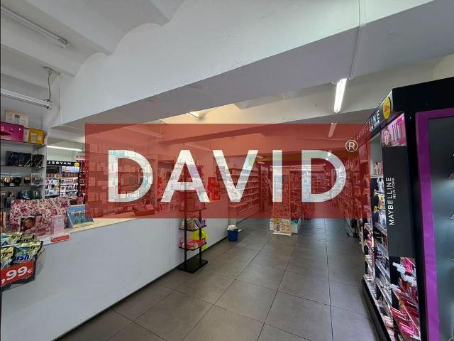 Local comercial en alquiler en calle De Dante Alighieri, Barcelona, de 175 m² 1 habitación por 3.000