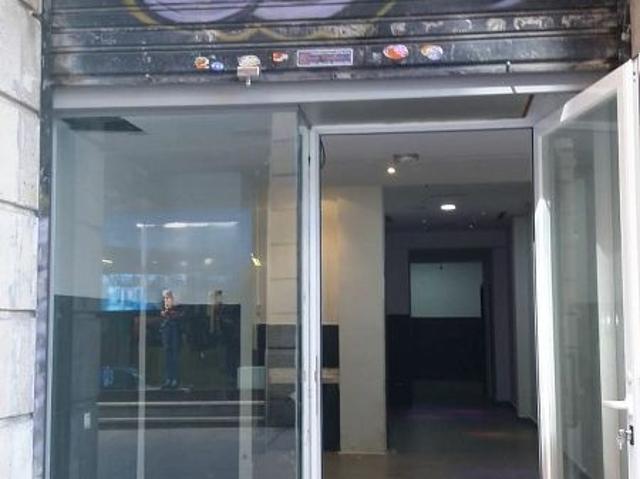 Local comercial en alquiler en calle De Francesc Pujols, Barcelona, de 70 m² por 2.850