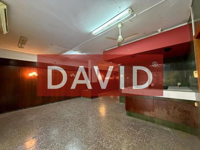 Local comercial en alquiler en calle De Jacint Verdaguer, Hospitalet de Llobregat, L´, de 279 m² 1 habitación por 2.100