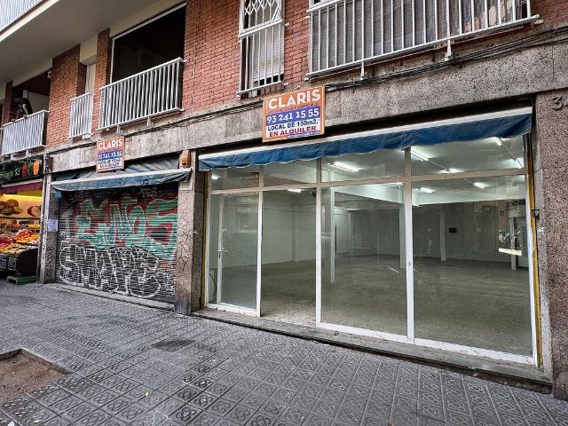 Local comercial en alquiler en calle De L'olivera, Barcelona, de 152 m² 1 habitación por 1.750