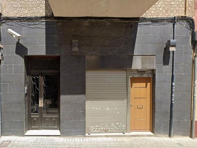 Local comercial en alquiler en calle De L'atlàntida, Sant Adrià de Besos, de 81 m² 1 habitación por 600