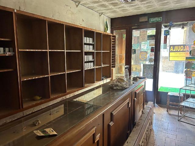 Local comercial en alquiler en calle De la Cort, Valls, de 46 m² 1 habitación por 400