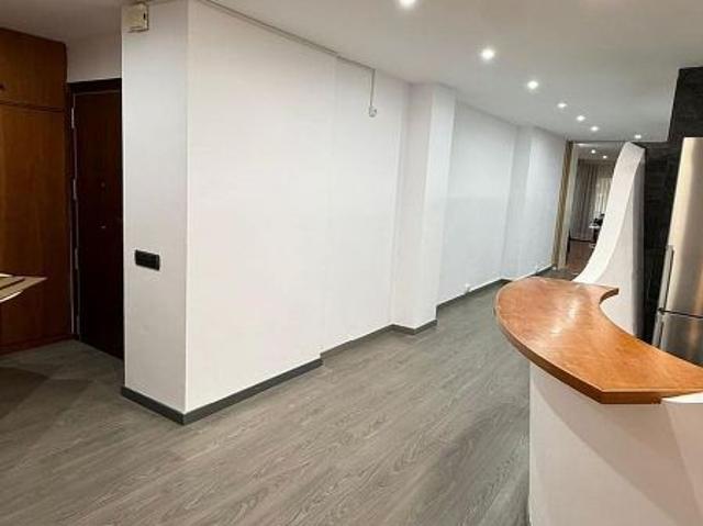Local comercial en alquiler en calle De la Diputació, Barcelona, de 100 m² 4 habitaciones por 1.000