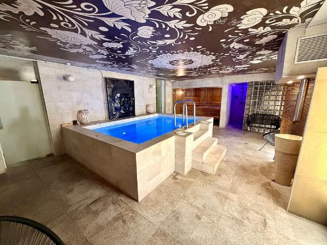 Local comercial en alquiler en calle De la Diputació, Barcelona, de 112 m² 4 habitaciones por 2.895