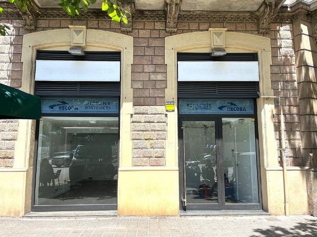 Local comercial en alquiler en calle De la Diputació, Barcelona, de 116 m² 5 habitaciones por 1.950
