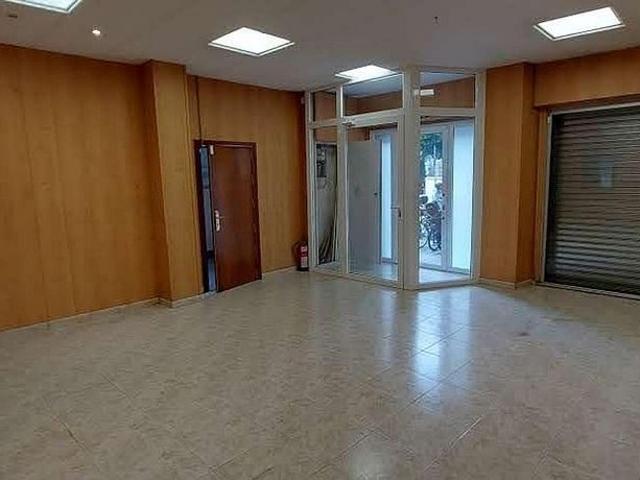Local comercial en alquiler en calle De la Diputació, Barcelona, de 140 m² por 2.500