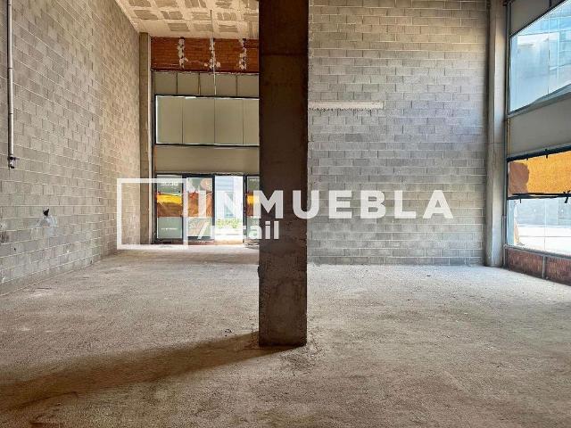 Local comercial en alquiler en calle De la Mar Jònica, Badalona, de 150 m² 1 habitación por 1.900