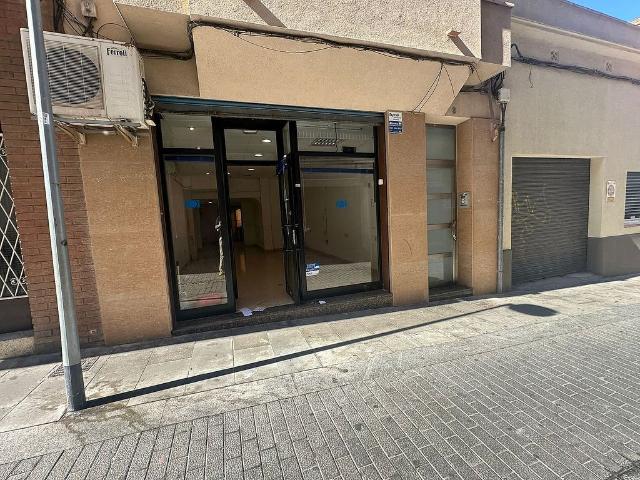 Local comercial en alquiler en calle De la Mare de Déu de Montserrat, Santa Coloma de Gramanet, de 70 m² 1 habitación por 550