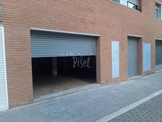 Local comercial en alquiler en calle De la República, Abrera, de 100 m² por 79.900