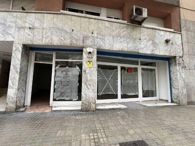 Local comercial en alquiler en calle De la Riera Blanca, Hospitalet de Llobregat, L´, de 300 m² por 2.450