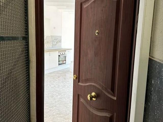 Local comercial en alquiler en calle De la Tramuntana, Barcelona, de 78 m² 1 habitación por 1.200