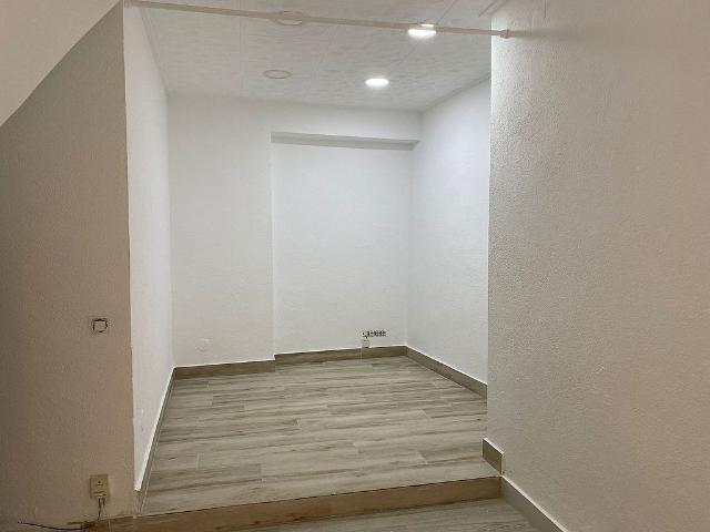 Local comercial en alquiler en calle De la Verge Maria, Blanes, de 27 m² 2 habitaciones por 450