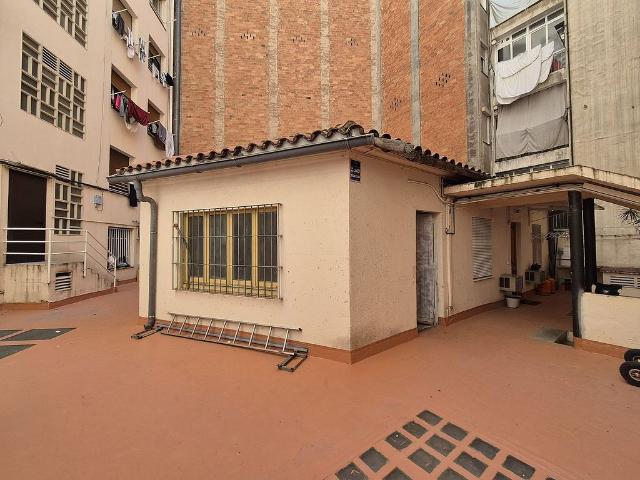 Local comercial en alquiler en calle De L'alcalde de Móstoles, Barcelona, de 15 m² 1 habitación por 175