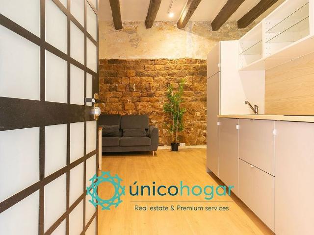 Local comercial en alquiler en calle De L'arc de Sant Silvestre, Barcelona, de 26 m² 1 habitación por 750