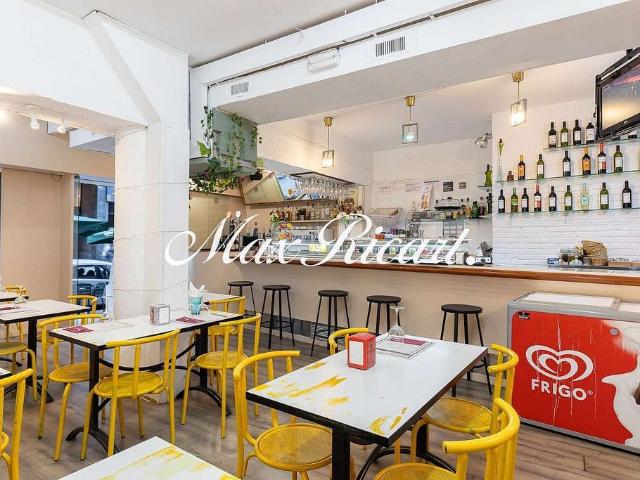 Local comercial en alquiler en calle De L'equador, Barcelona, de 70 m² por 969