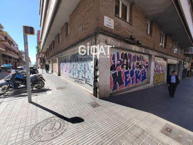 Local comercial en alquiler en calle De Les Camèlies, Barcelona, de 199 m² 2 habitaciones por 2.500