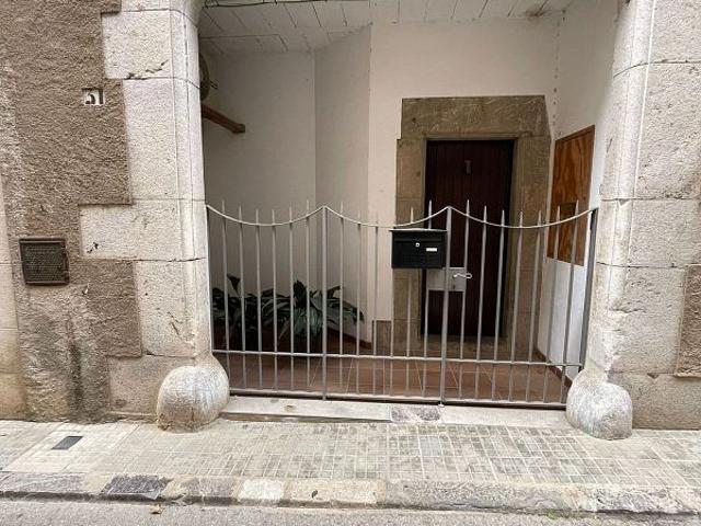 Local comercial en alquiler en calle De L'hospital, Torroella de Montgrí, de 25 m² 1 habitación por 550