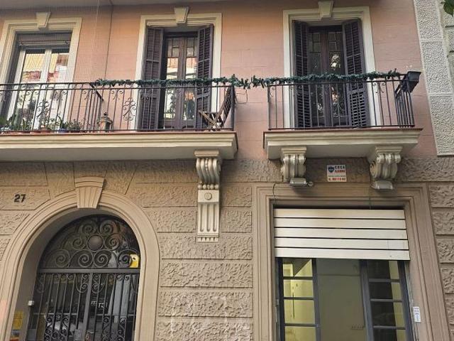 Local comercial en alquiler en calle De Llança, Barcelona, de 90 m² 1 habitación por 1.165