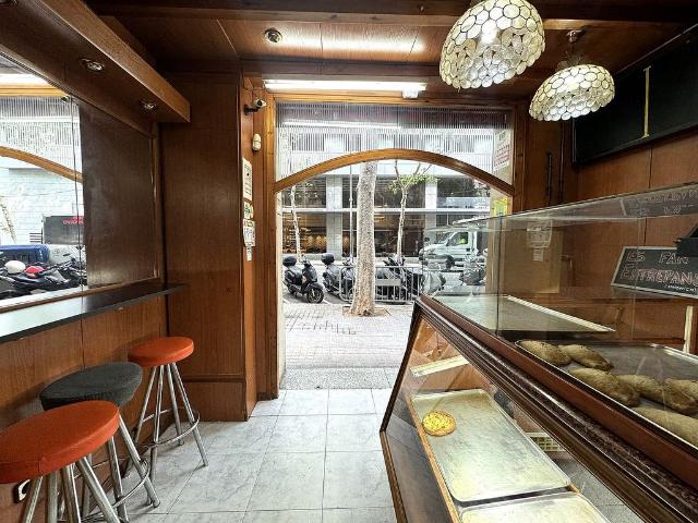 Local comercial en alquiler en calle De Lleida, Barcelona, de 79 m² 2 habitaciones por 1.000