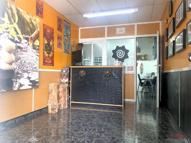 Local comercial en alquiler en calle De Llevant, Hospitalet de Llobregat, L´, de 32 m² 5 habitaciones por 600