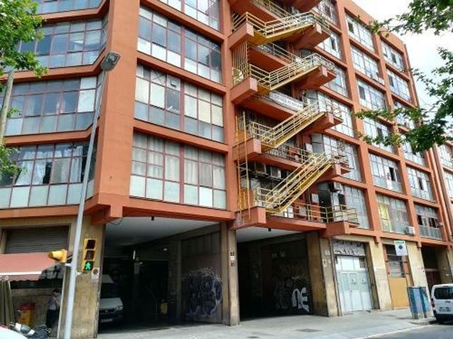 Local comercial en alquiler en calle De Lllull Zamora Local Diafano M², Barcelona, de 240 m² 1 habitación por 1.900