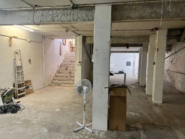 Local comercial en alquiler en calle De Lugo, Barcelona, de 188 m² 2 habitaciones por 850