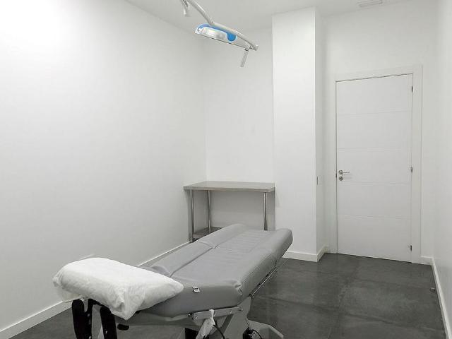 Local comercial en alquiler en calle De Mallorca, Barcelona, de 20 m² 2 habitaciones por 1.000