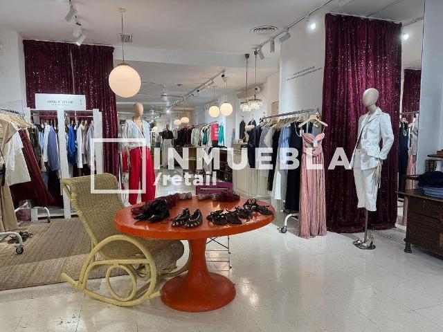 Local comercial en alquiler en calle De Mallorca, Barcelona, de 374 m² 3 habitaciones por 6.200