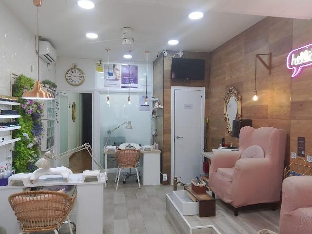 Local comercial en alquiler en calle De Mallorca, Barcelona, de 59 m² 3 habitaciones por 780