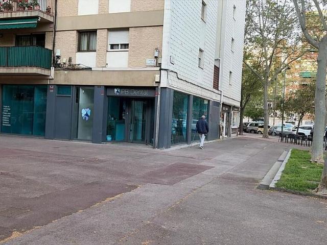 Local comercial en alquiler en calle De Menorca, Barcelona, de 48 m² por 800