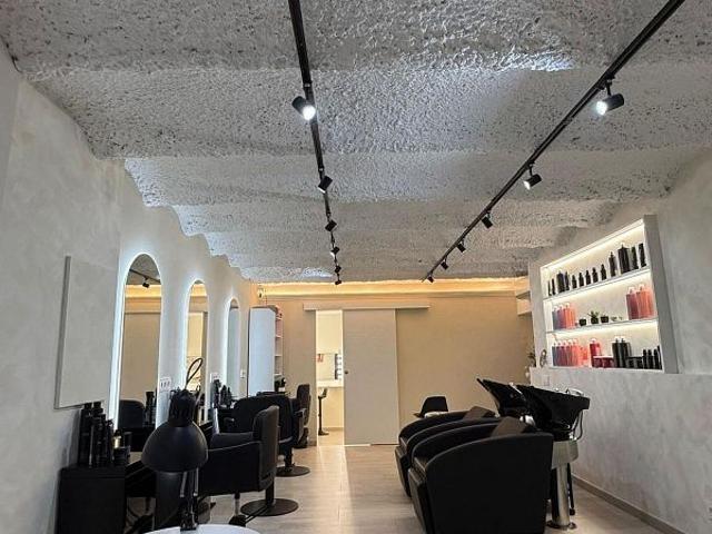 Local comercial en alquiler en calle De Muntaner, Barcelona, de 104 m² 1 habitación por 2.000