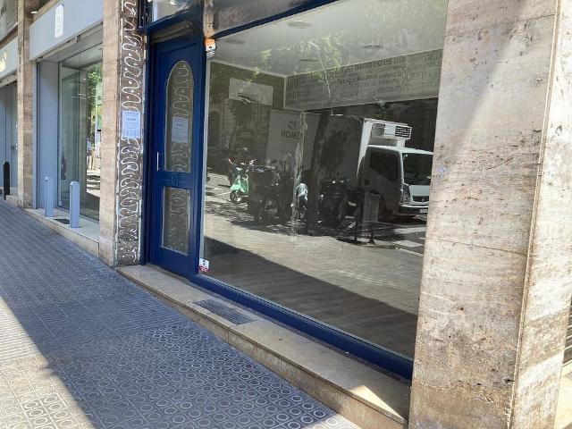 Local comercial en alquiler en calle De Muntaner, Barcelona, de 120 m² por 3.450