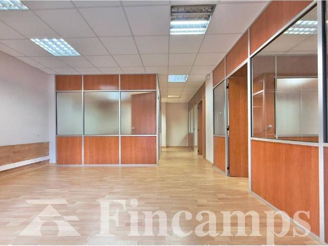 Local comercial en alquiler en calle De Samuntada, Sabadell, de 78 m² por 700