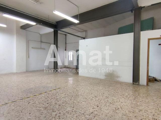 Local comercial en alquiler en calle De Sant Cugat, Rubí, de 173 m² por 900