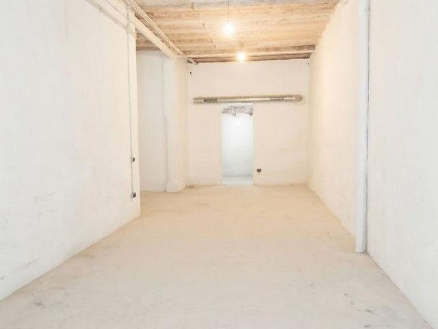 Local comercial en alquiler en calle De Sant Joaquim, Barcelona, de 90 m² 2 habitaciones por 1.200