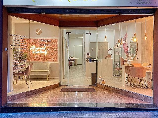 Local comercial en alquiler en calle De Sant Ramon, Santa Coloma de Gramanet, de 120 m² 4 habitaciones por 600
