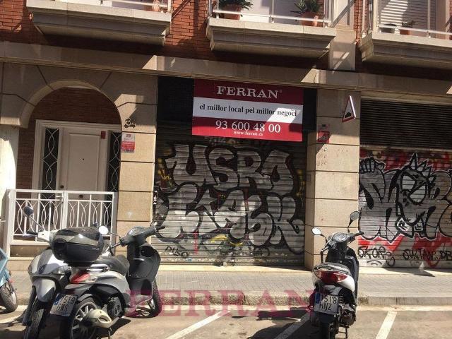Local comercial en alquiler en calle De Sant Salvador, Barcelona, de 70 m² por 1.000